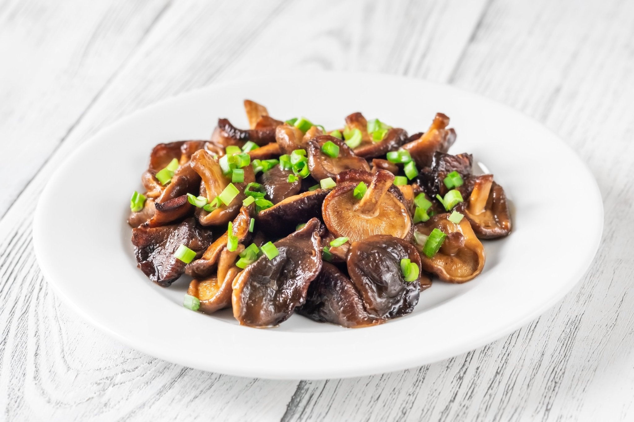 A Comprehensive Guide to Shiitake: The Powerful Superfood - MUUK' SUPERFOODS